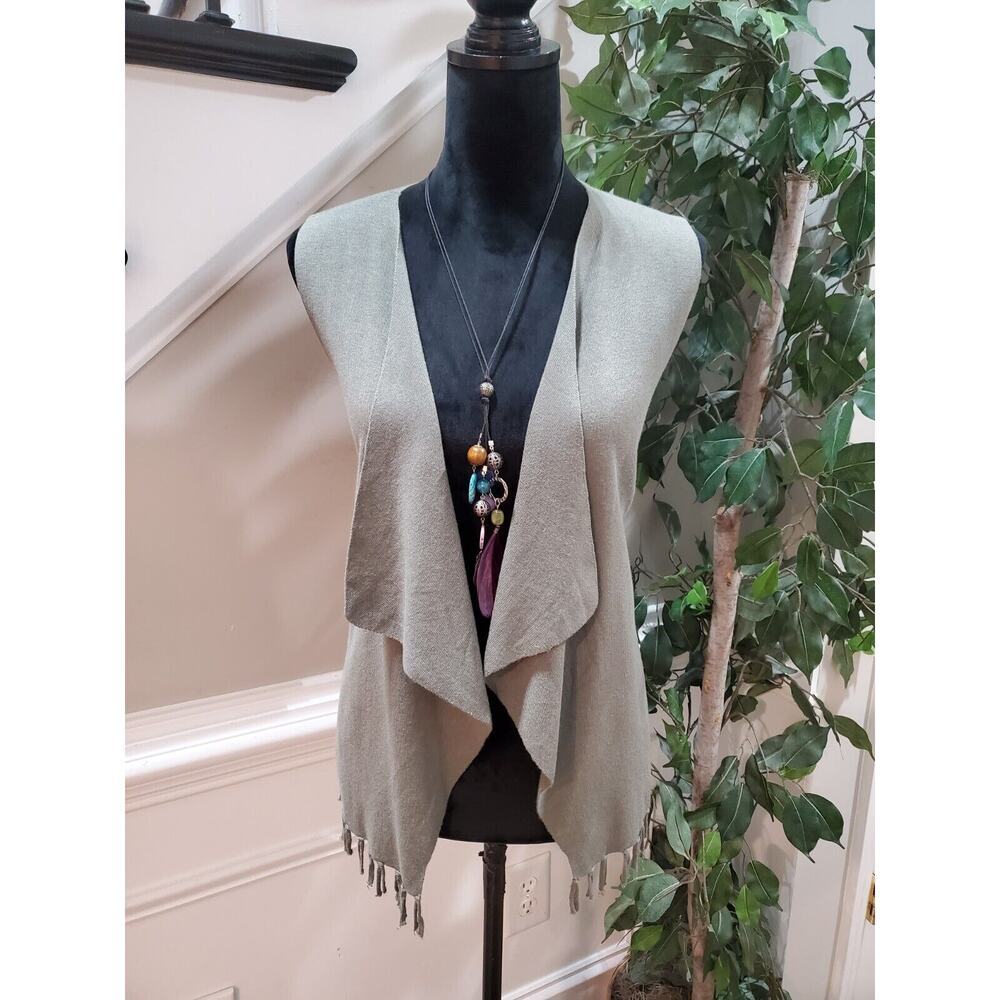 Chico's Women's Green Rayon Sleeveless Open Front Casual Cardigan Size 0 (Small)